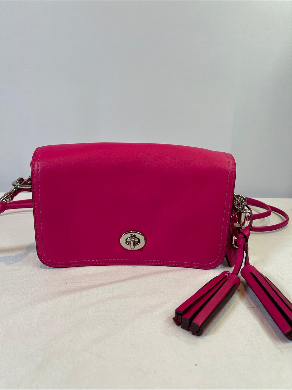 Coach G1269-19914 Dinky Crossbody Hot Pink Leather Tassel Turnlock Bag